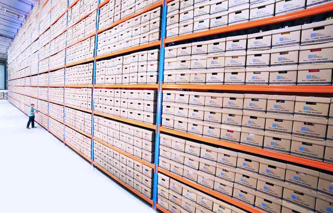 Data Warehouses in Age of Decentralised Architecture