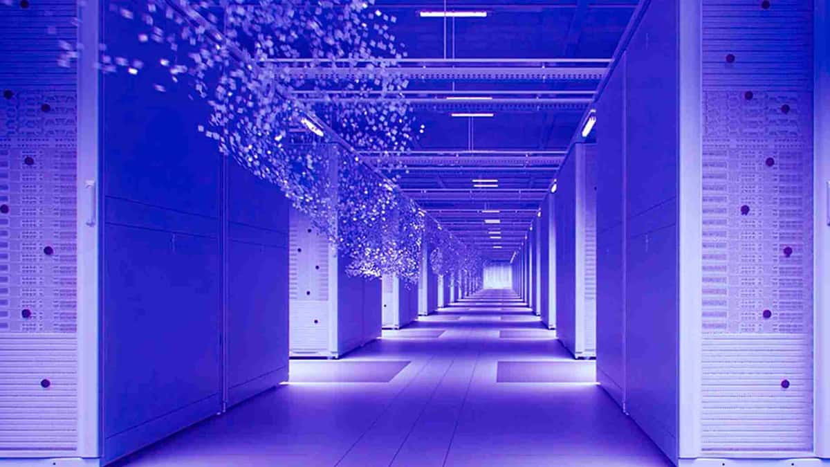 How realistic is Graphcore's 2024 timeline for ultra-intelligent supercomputers