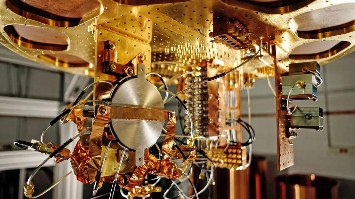 The Interplay between Quantum Theory And Artificial Intelligence