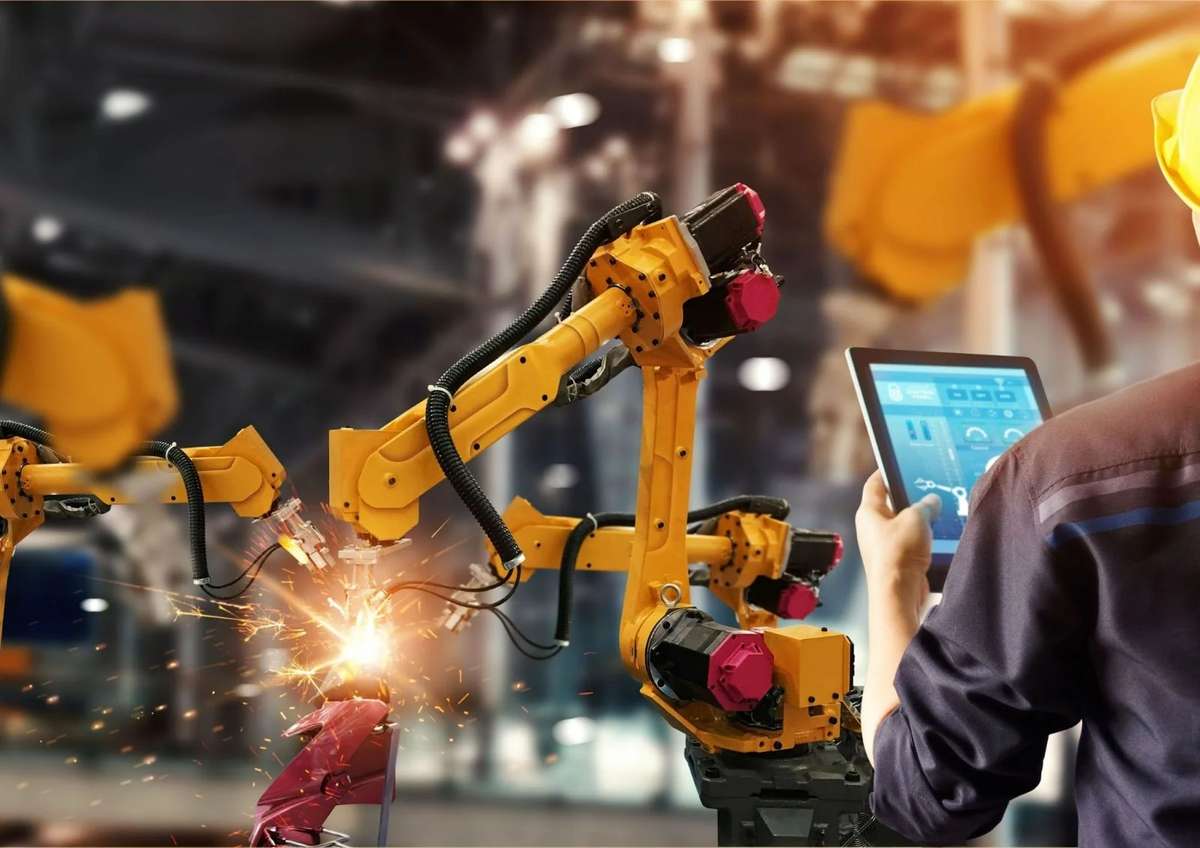 Explained: How An ML Model From AWS Detects Abnormal Machine Behaviour