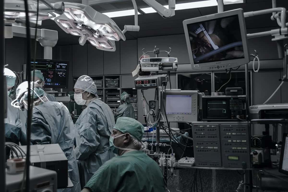 AI-Powered Medical Devices: What Can India Learn From The Regulations Fiascos in Europe & The US