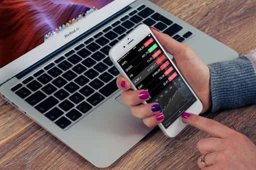 How To Pick The Right AI Stock: A Checklist