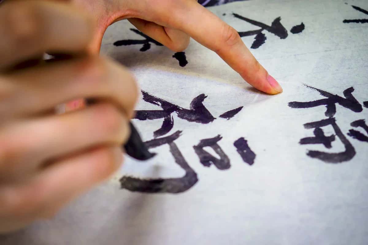 6 MNIST Image Datasets That Data Scientists Should Be Aware Of (With Python Implementation)