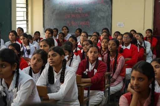 The Problem With Including AI In School Curriculum
