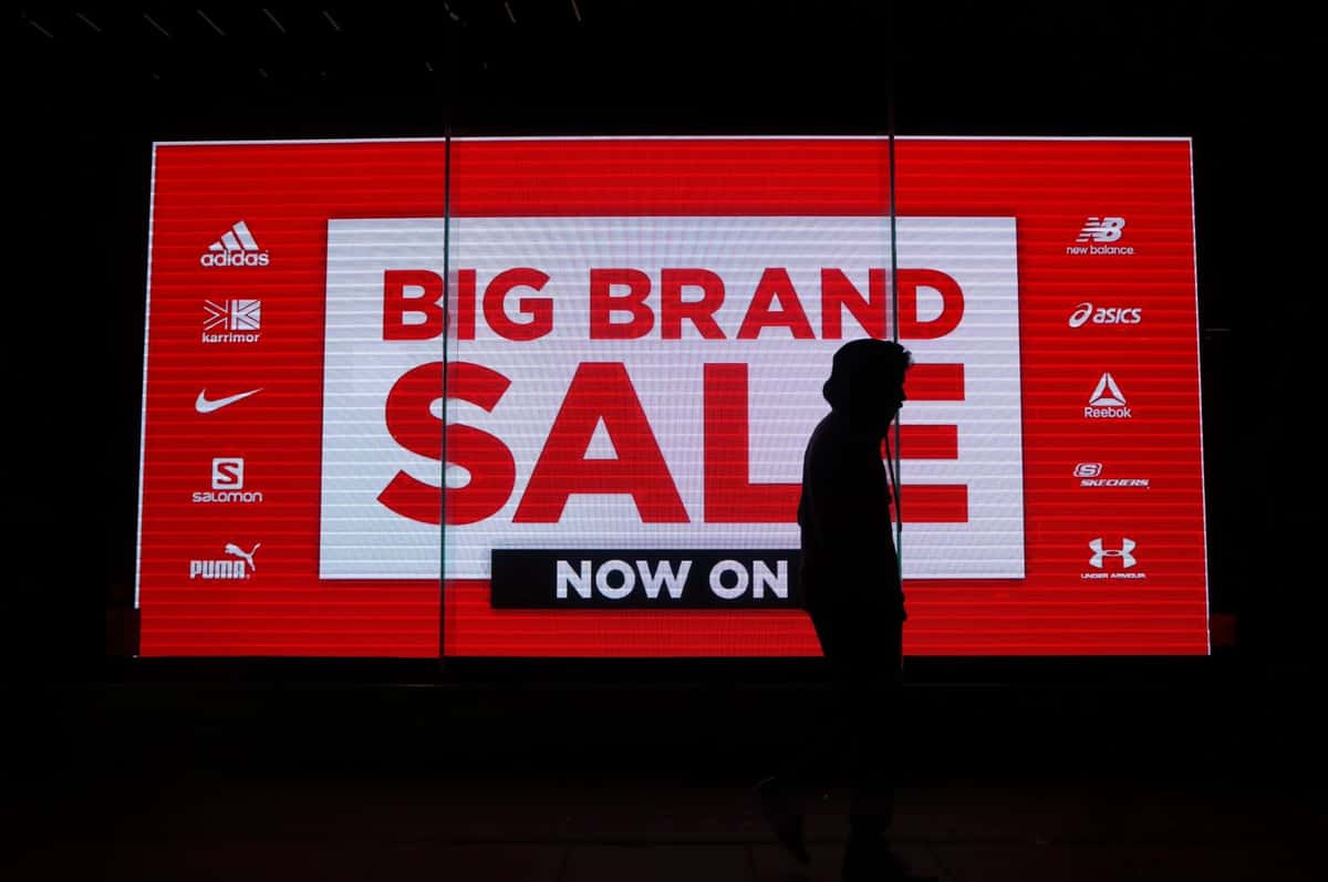 Top AI Tools Transforming The B2B Sales Industry
