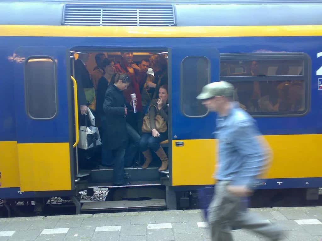 Why 92.6% Of Dutch Trains Arrive on Time? The Answer Is Big Data & Analytics