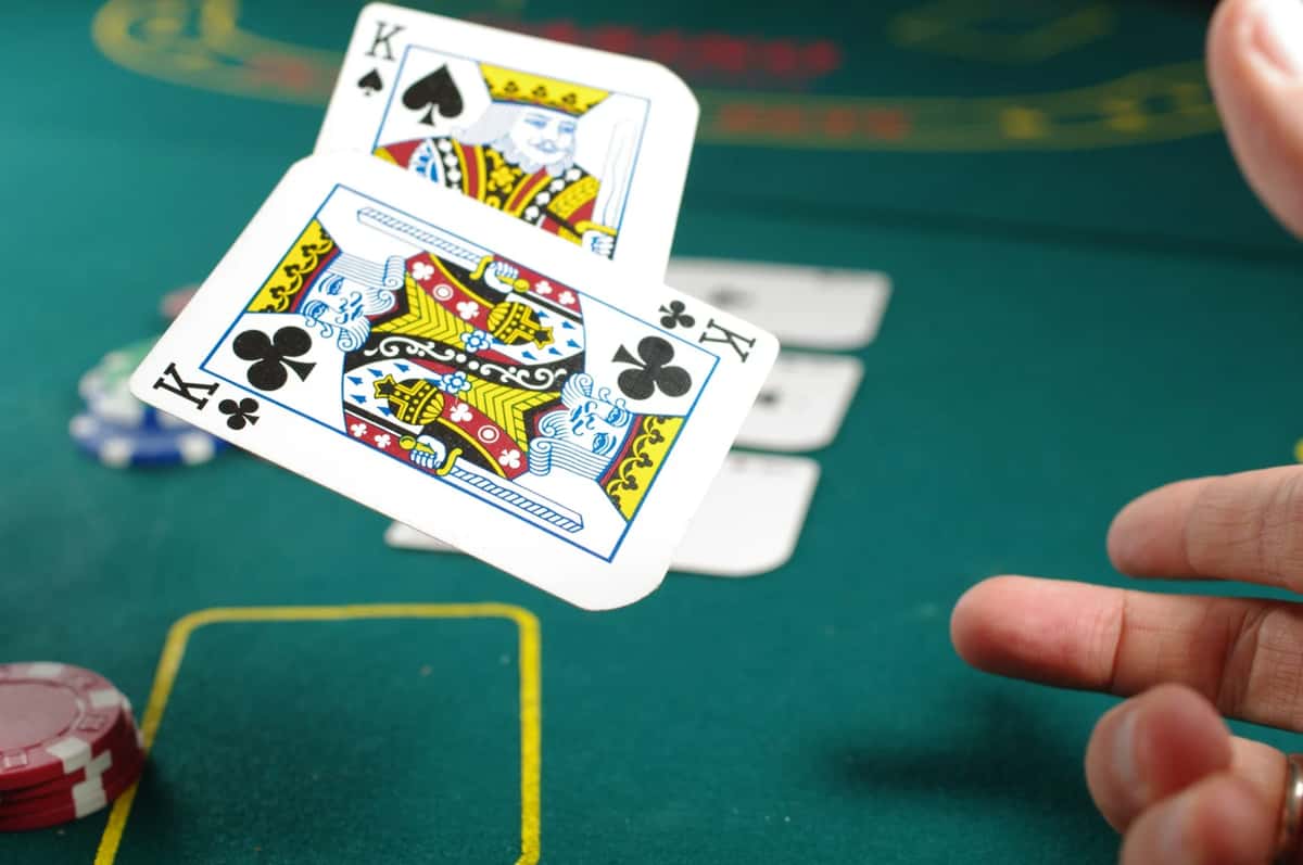 Poker AI Pluribus Solves Imperfect Information Problem: AGI On The Horizon?