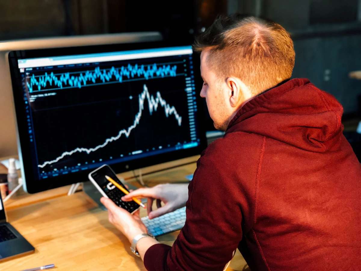5 Reason You Should Consider Buying AI Stocks Now