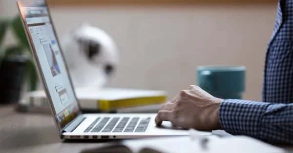 Cloud Analytics vs On Premise Analytics: Which One Should You Choose
