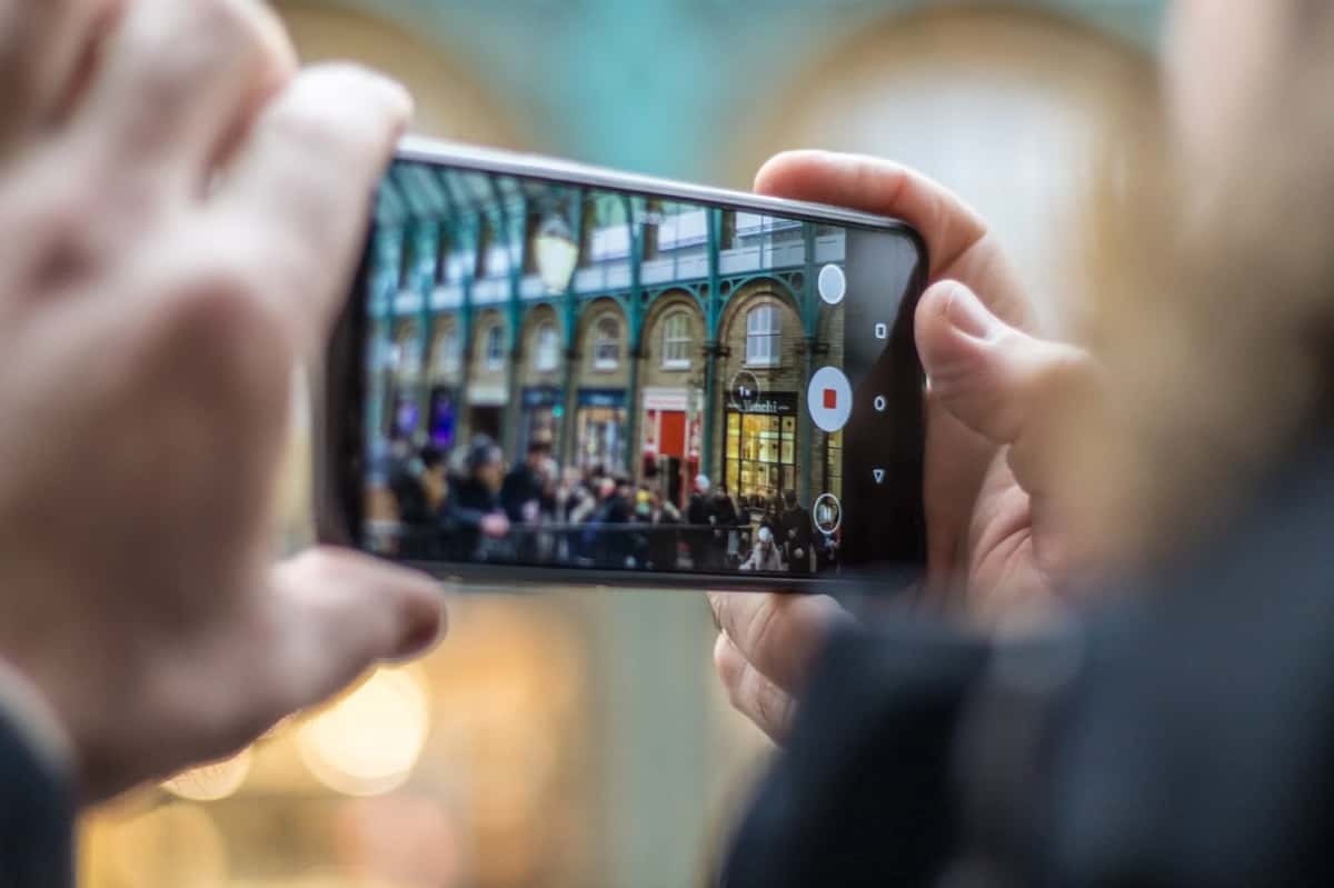 Why Manufacturers Are Riding The AI-Powered Camera Wave In Smartphones