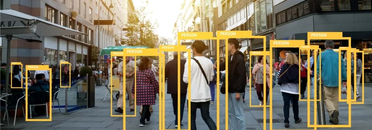 Analytics vs Artificial Intelligence – How Analytics Can Accelerate AI Adoption