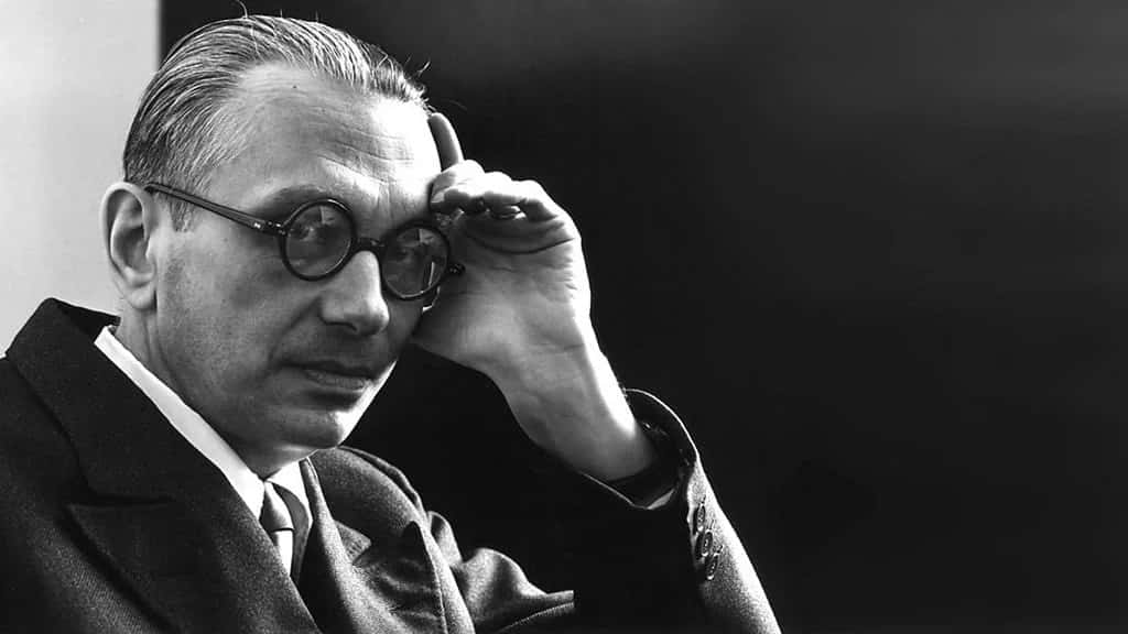 Does Gödel's Incompleteness Theorem Question The Possibility Of Strong AI?
