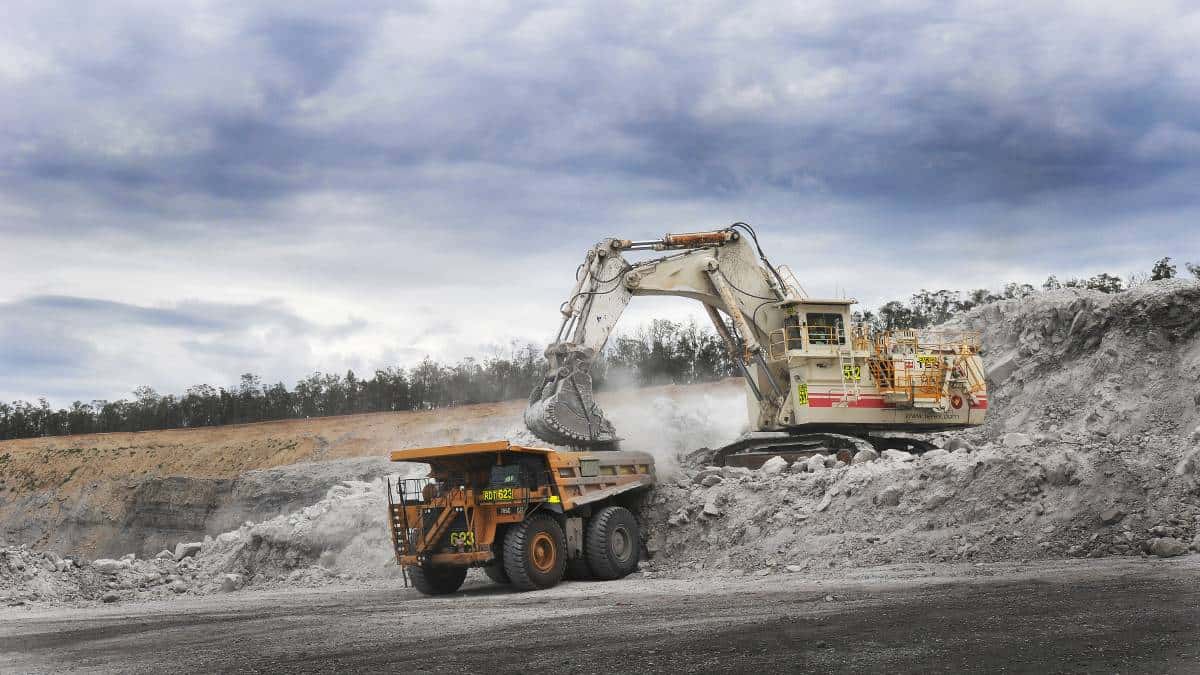 Managing mine dust pollution in near real time leveraging IoT and Analytics