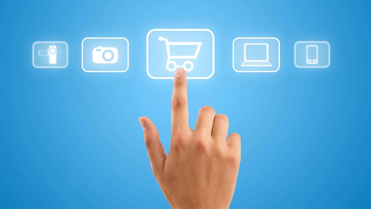 E Commerce Real Time Analytics And Engagement