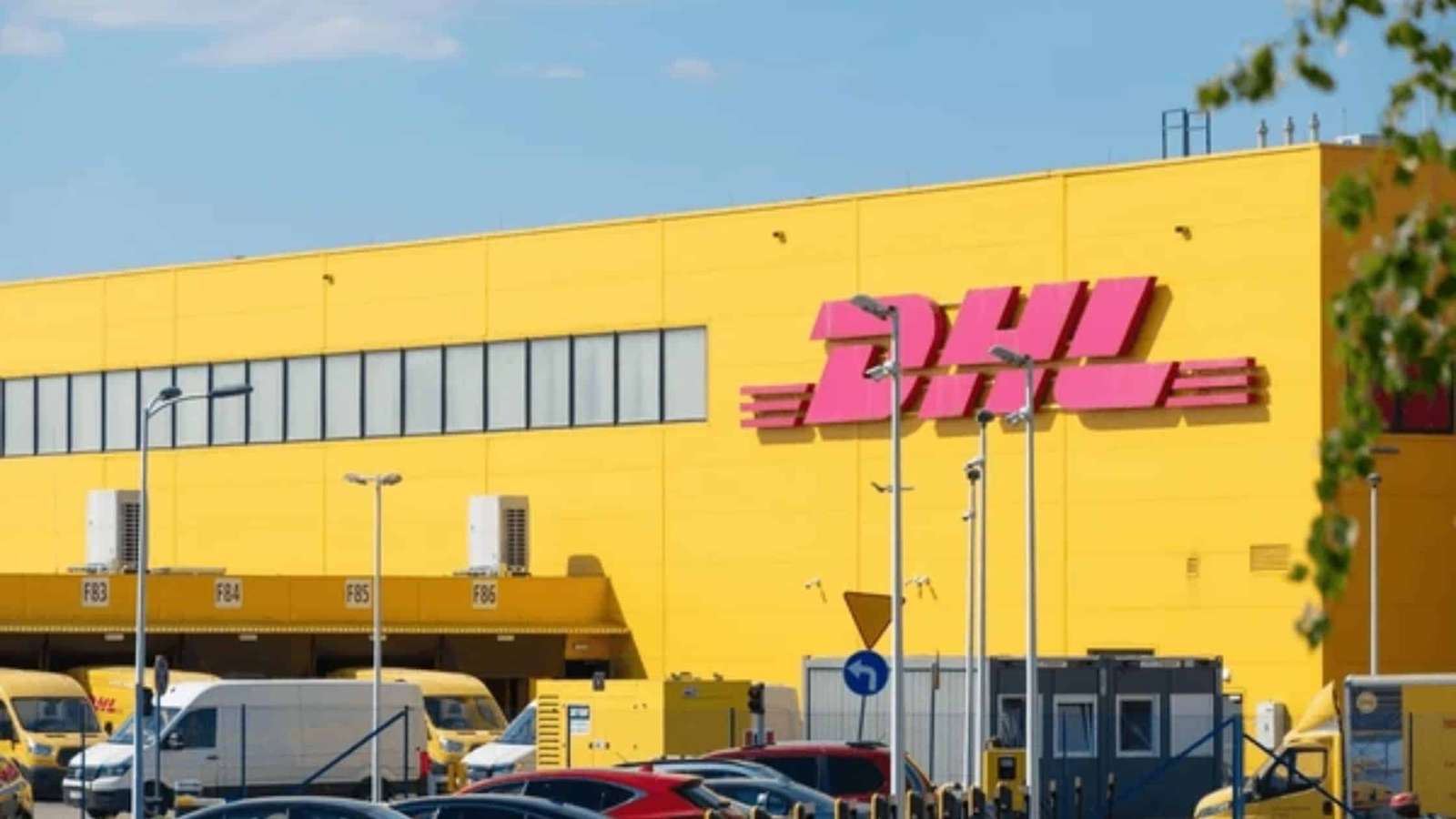 DHL Rolls Out AI Agents with HappyRobot to Automate Global Operations