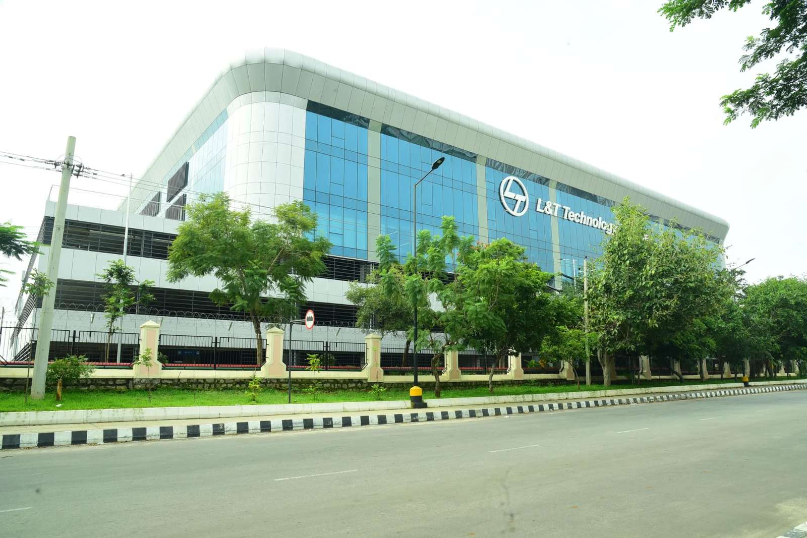 L&amp;T Tech Services Q4 Revenue Rises 17.5% YoY to ₹2,982 Crore