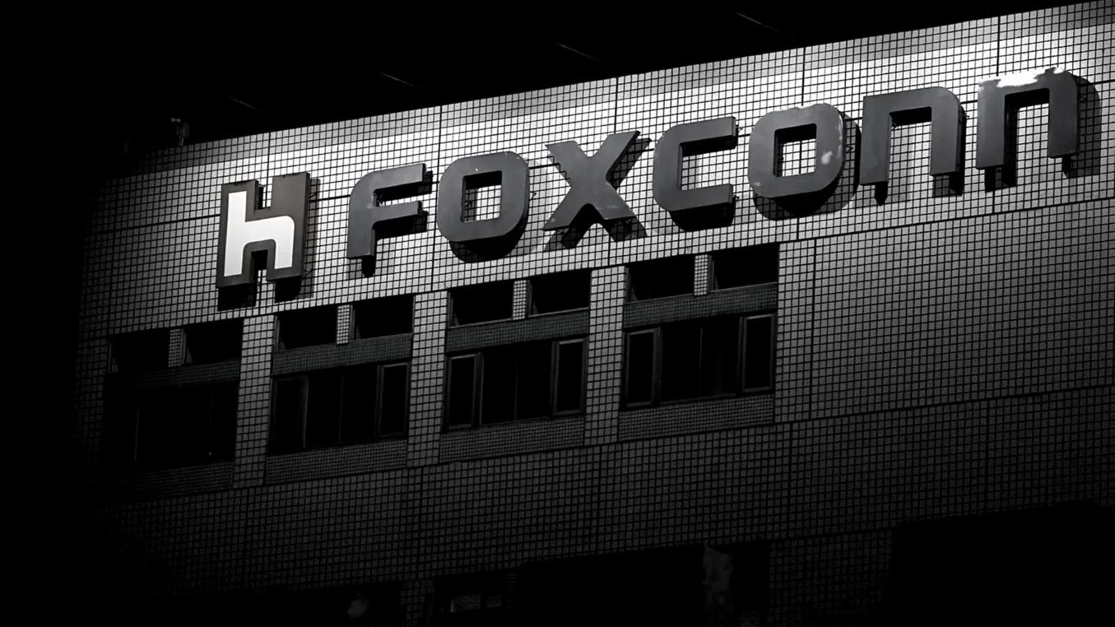Foxconn Partners with HCL Group for Semiconductor Operations in India