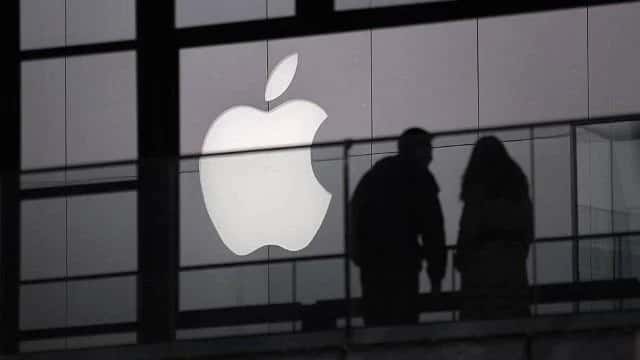 Apple Introduces Online Store on China's WeChat App