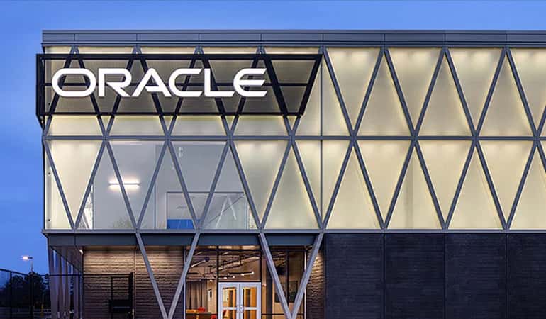 How Oracle is Using AI to Enhance its Cloud-based Data Visualisation and Collaboration