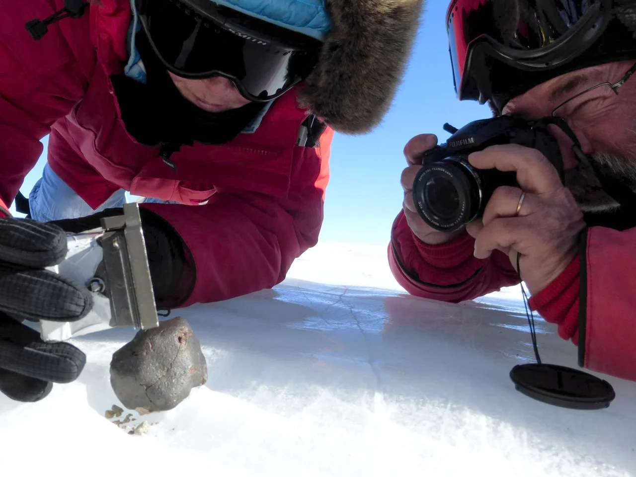 Researchers create an AI treasure map to discover meteorites in Antarctica
