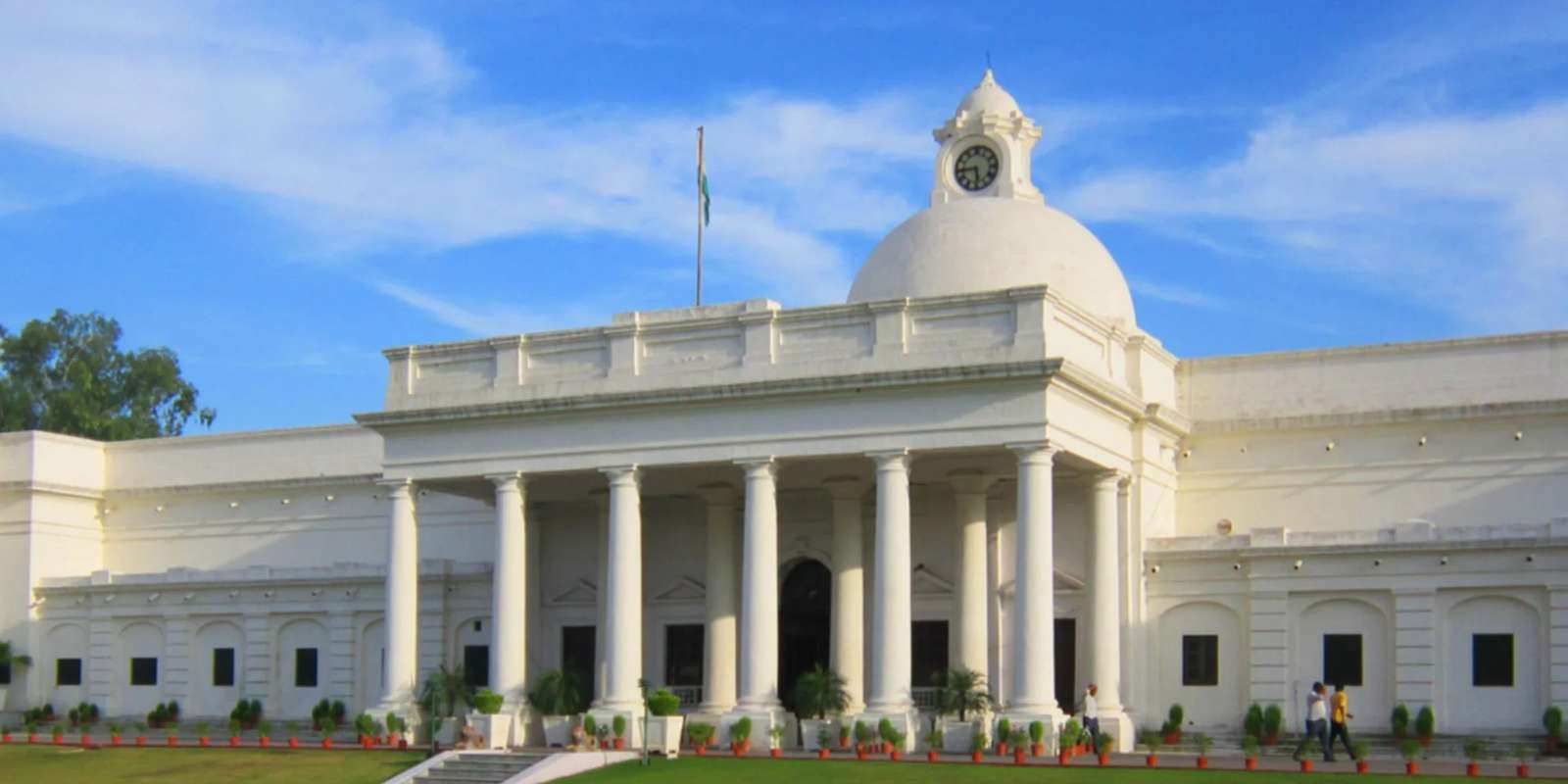 Centre asks Offshore IITs to Offer Courses in Data Science and AI