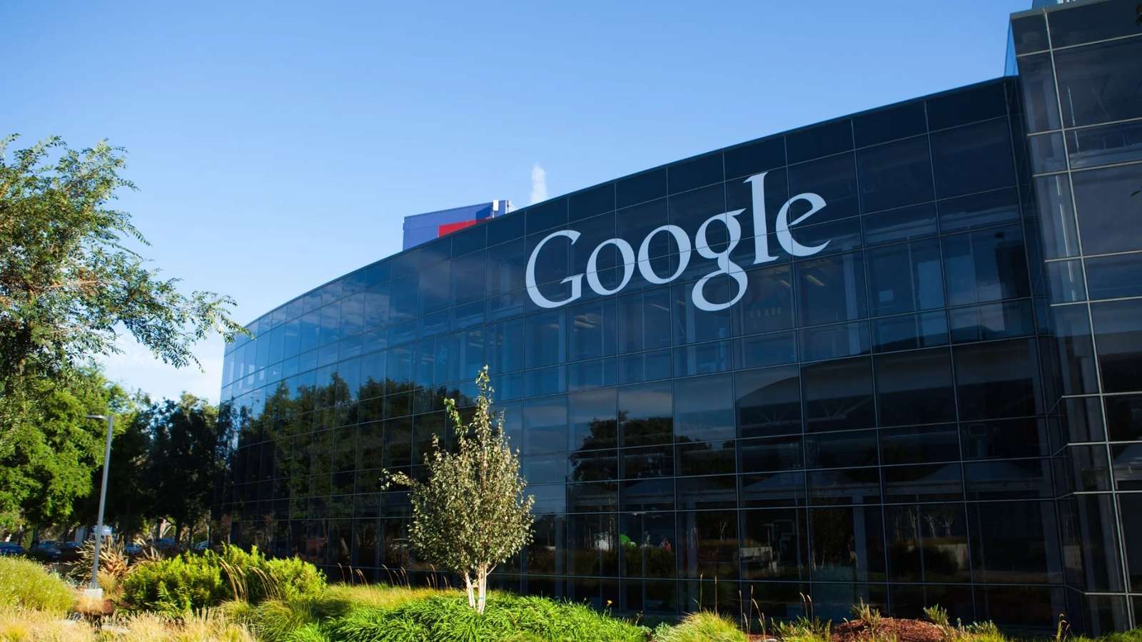 Google unveils Phorhum; state-of-the-art in photorealistic 3D human reconstruction