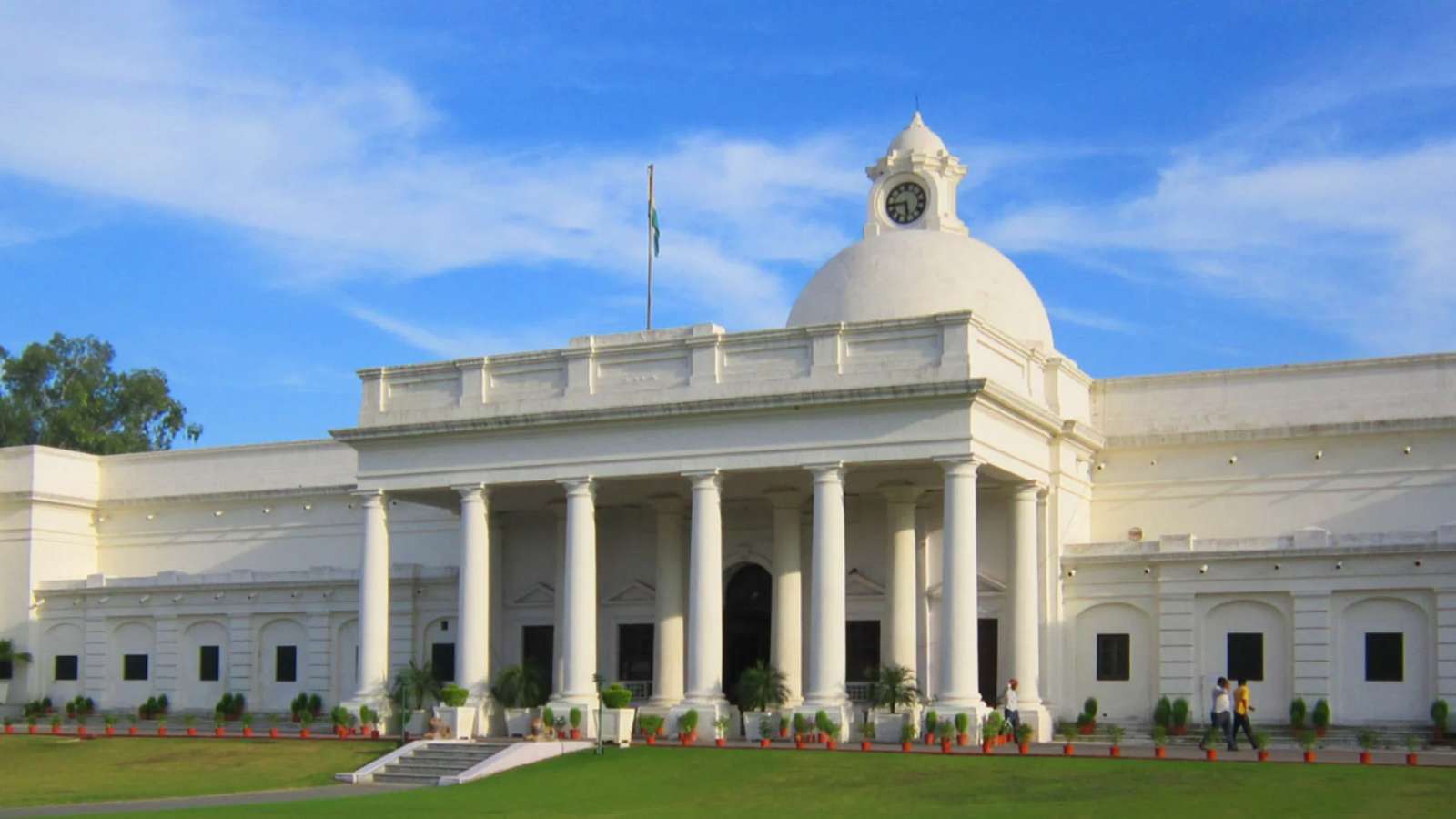 IIT Roorkee partners with Deloitte to bridge AI skill gap in India
