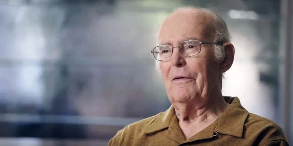Moore’s Law Is Not Dead, Atleast That’s What Intel Thinks