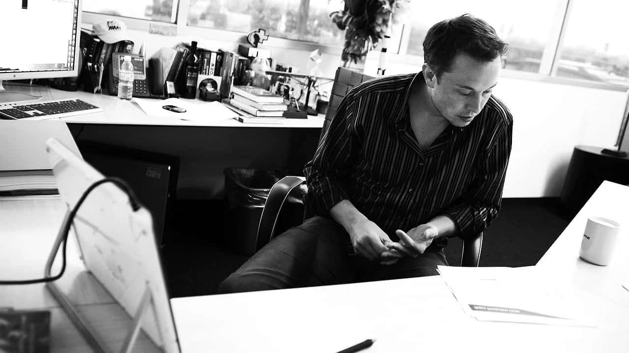 Elon Musk is planning to start an AI company with plans to merge Human brain with computer