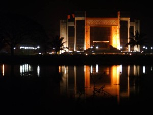 IIM_Calcutta_Auditorium_2_-_Across_the_lake_at_night