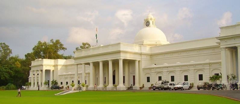 IIT Roorkee Launches PG Certificate Programme In AI For Digital Businesses & E-Commerce